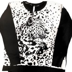Kensie Medium Sweater Leopard Print Crew Cheetah Animal Lover Gift Big Cat Art